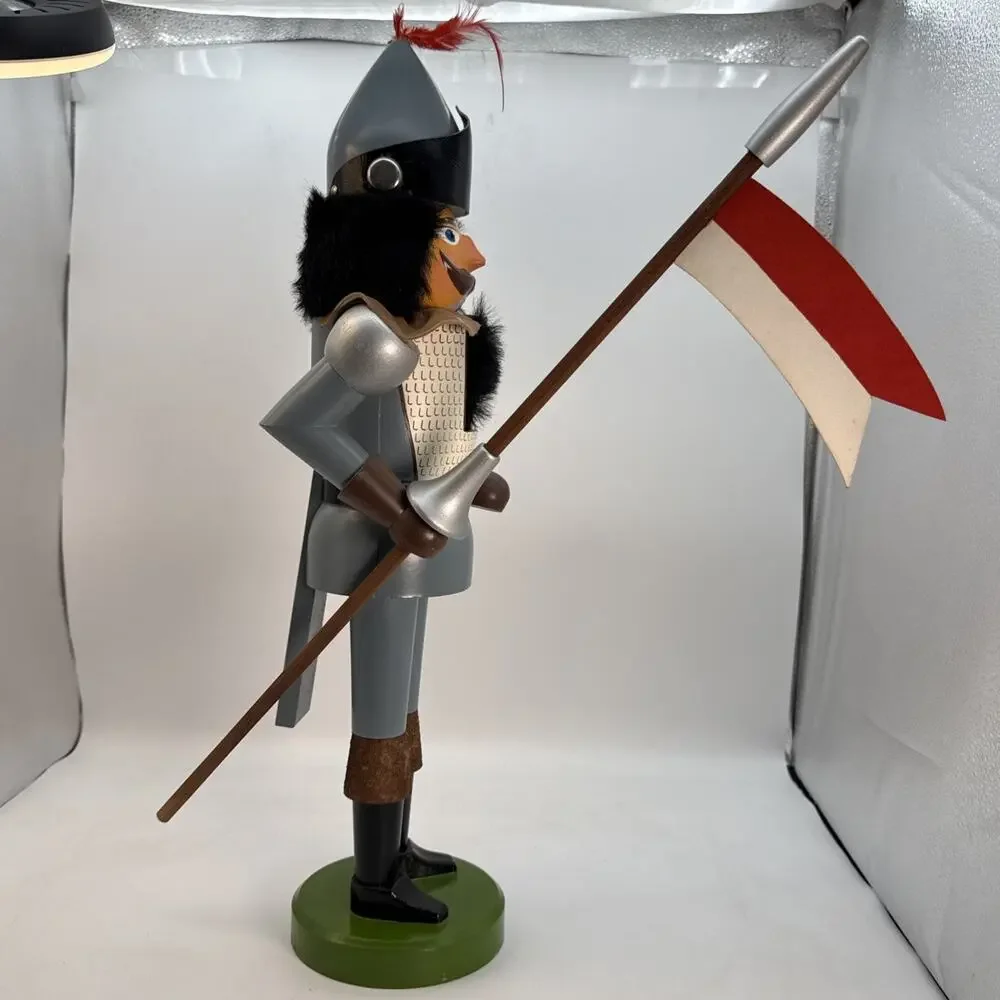 HUGE! ERZGEBIRGE VEB Hodrewa Rothenthal Nutcracker German Guard Soldier 24”